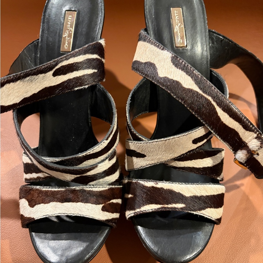 Report Signature Zebra Print Sandals
